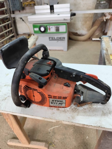 Stihl 011AV elad 