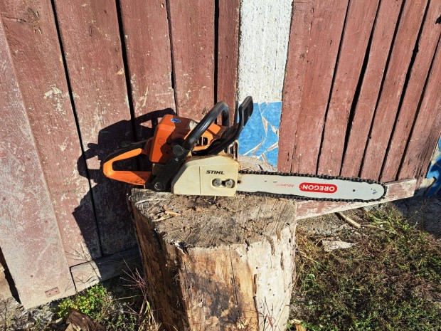 Stihl 023 ingyen futrral