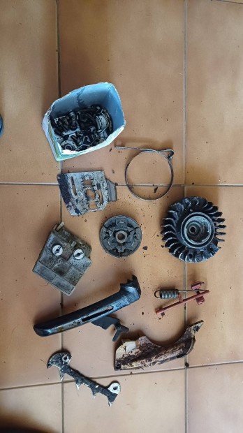 Stihl 026 lncfrsz alkatrszek bontasbol 
