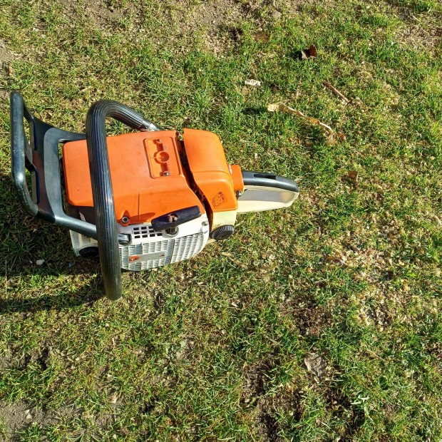 Stihl 038 AV super Varga Tams rszre