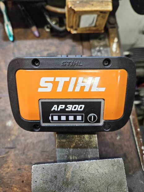 Stihl AP300 akkumltor.!