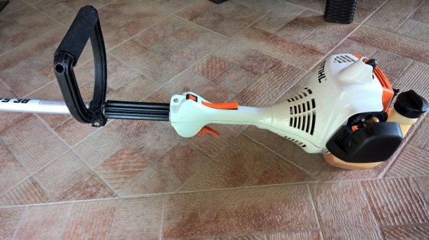 Stihl FS38 benzines fűkasza kitűnő állapotban