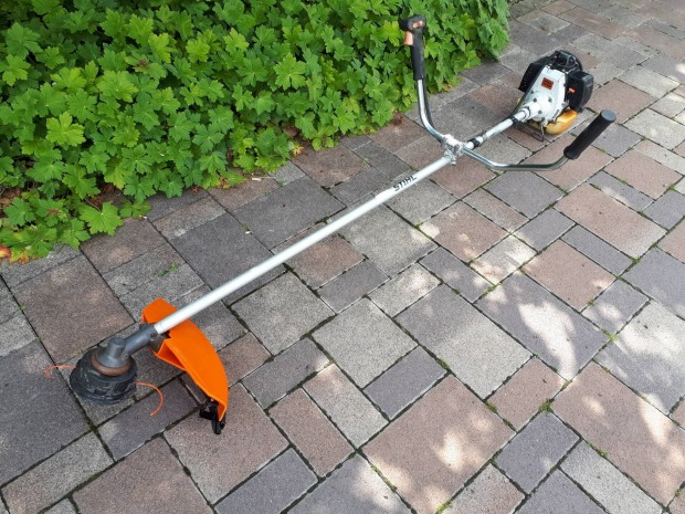 Stihl FS 106 bozótvágó fűkasza szép állapotban