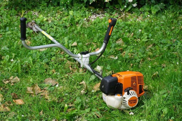 Stihl FS 130 Fűkasza (4 ütem)