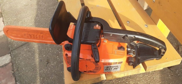 Stihl av 011