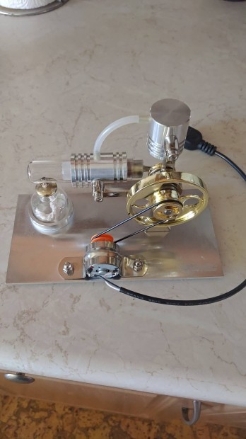 Stirling motor L-tpus ram genertor 