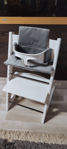 Stokke Tripp Trapp lepcss fehr fa etetszk baby set s prna szett