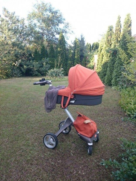 Stokke xplory v4 babakocsi sok kiegsztvel