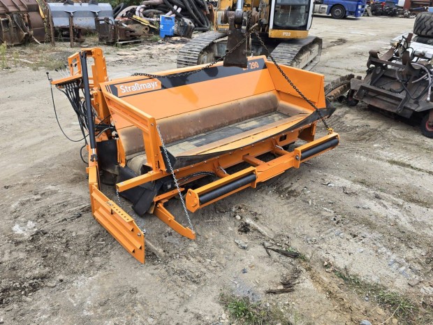 Strassmayr BF290 padka finisher