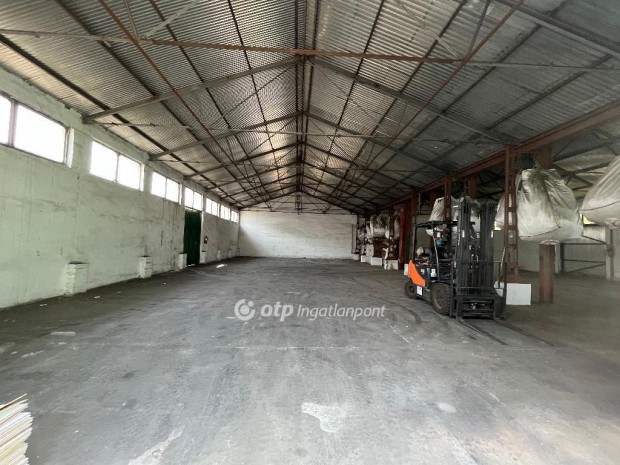 Strat�giai ipari telephely Elad�, Debrecen