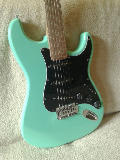 Stratocaster Elektromos gitár Új állapotban eladó!
