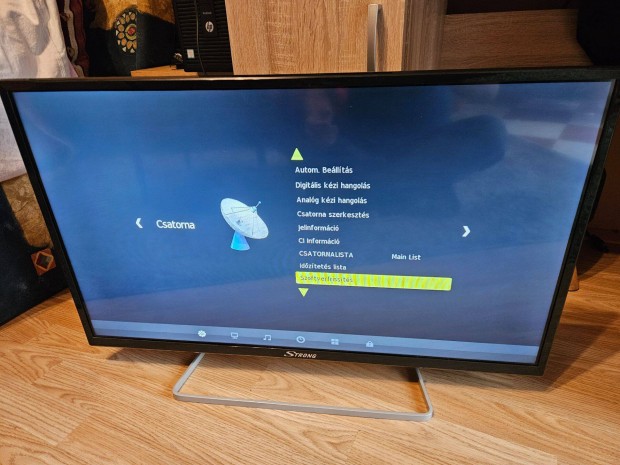 Strong SRT 32HZ4003N Full HD led tv 32" 82cm