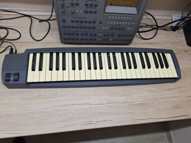 Studiologic Fatar TMK49 hordozhat MIDI billentyzet