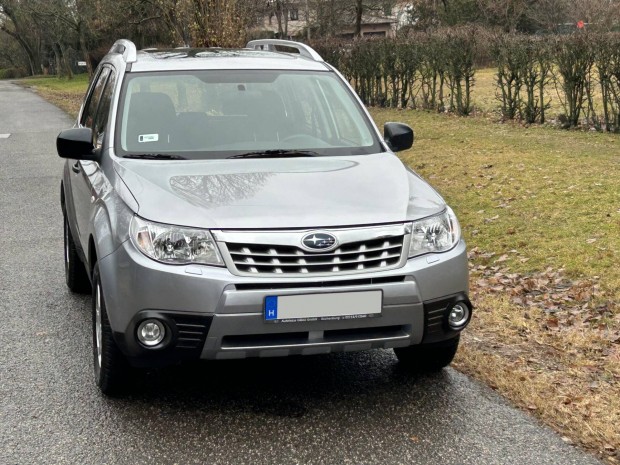 Subaru Forester 2.0 X Active (EU5) Panorma TET...