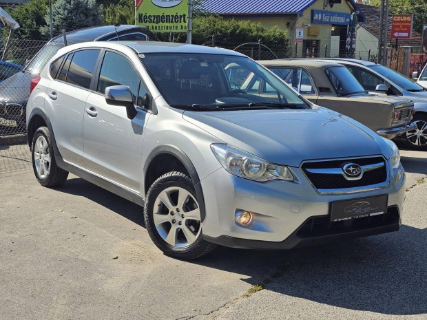 Subaru XV 2.0 D Comfort Szervizknyves