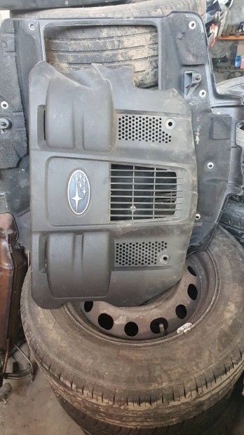 Subaru felső motorburkolat védő.3 23.03.14