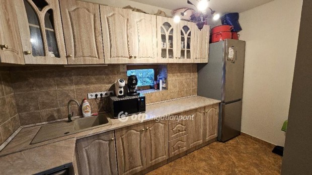 Sukor�i 100 nm-es h�z elad�