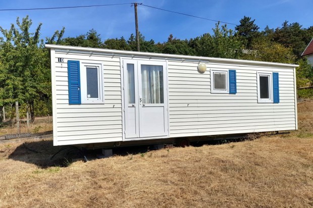 Sukor�n panor�m�s telek mobilh�zzal elad�!