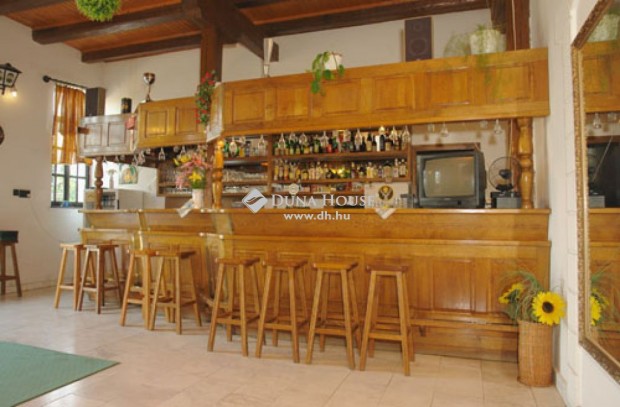 S�k�sdi 500 nm-es ipari ingatlan elad�