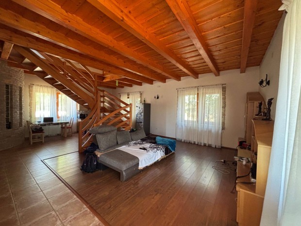 S�lys�p- Jakabsz�ll�s min�s�gi tanya elad�