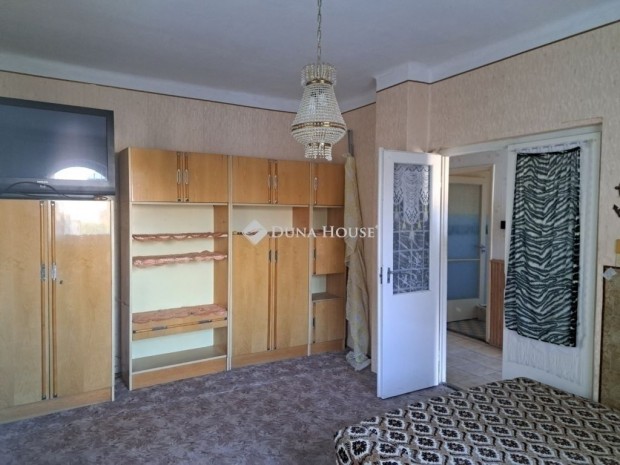 S�lys�pi elad� 122 nm-es h�z