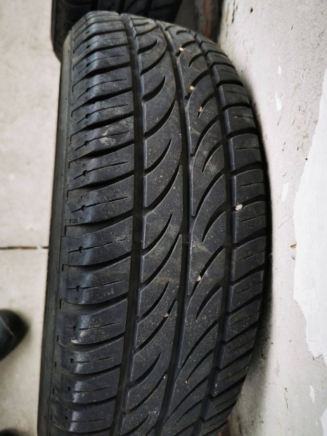 Summerstar 2 185/65R14 ny�rigumi szett