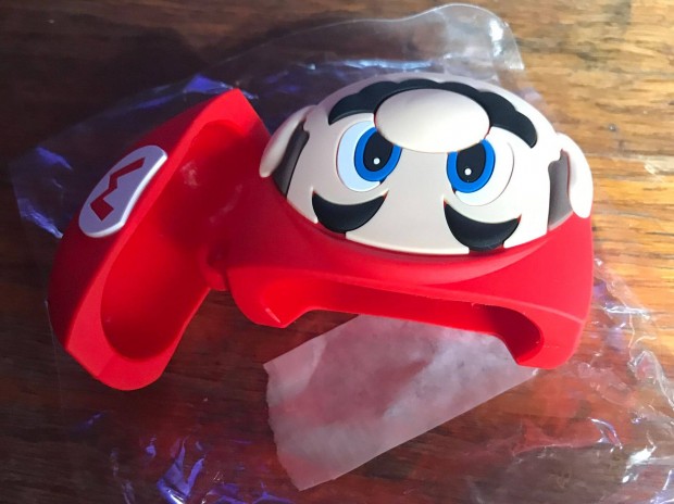 Super Mario Airpods tok