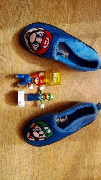 Super Mari s Luigi mamusz s figura