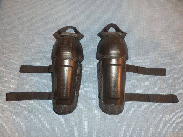 Super Shield m�rk�s motoros t�rd- �s s�pcsont v�d� p�rban