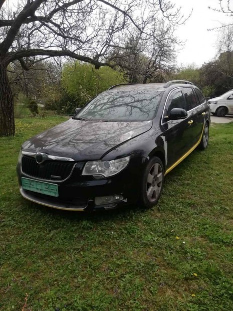 Superb 2012 1.6CR Kombi man.6seb alkatrészei bontásból,Beszerelési gar