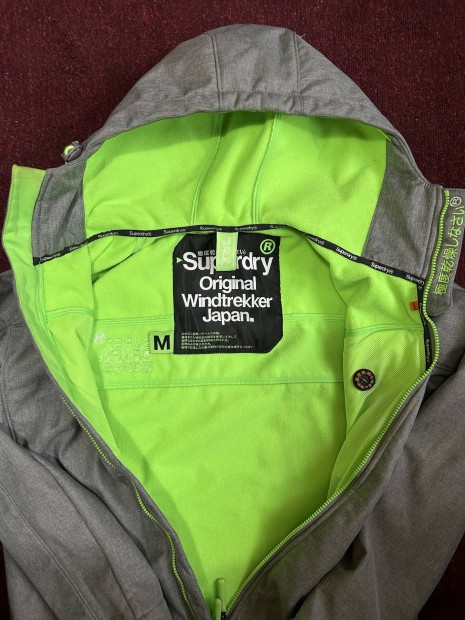 Superdry Windtrekker kabt kivl M