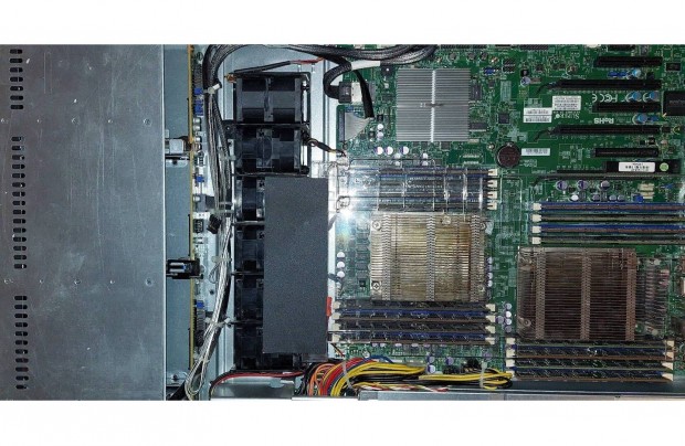 Supermicro X9DR3-F 1U server / 16cores / 256GB RAM