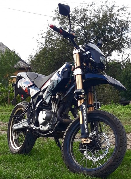 Supermoto elad