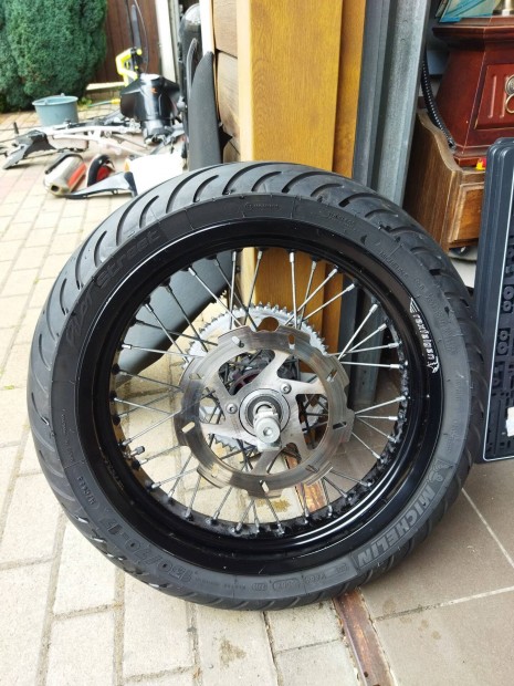 Supermoto hátsó kerék