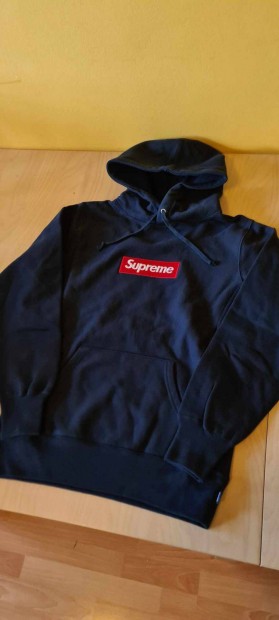 Supreme hoodie (S)