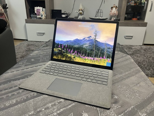 Surface Laptop 2 2K Érintőkijelző i5 8350 4Mag 8 GB 256 SSD Számla