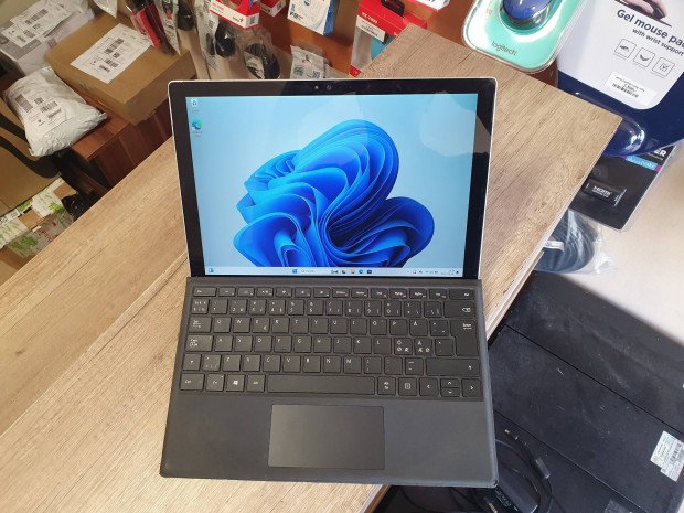 Surface Pro 4 Windows 11 tablet 3K kijelzvel Garancival