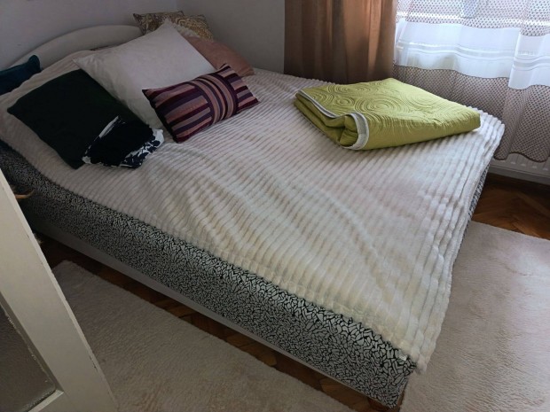 S�rg�sen elad� francia�gy