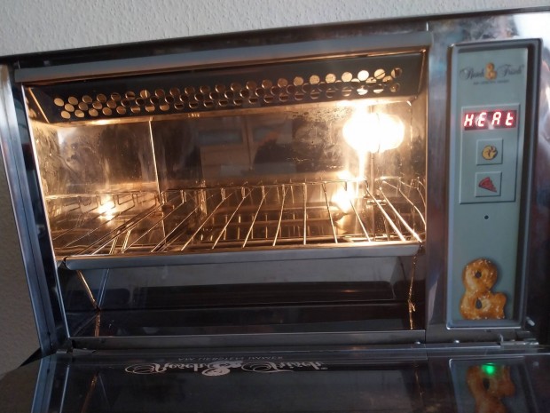 Sütő grill fagyasztott pékáru melegszendvics büfé kellék 