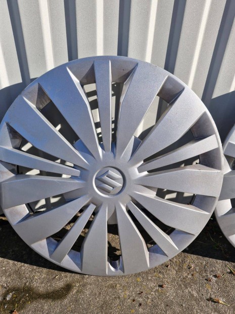 Suzuki 15" col gyári dísztárcsa 4db eladó