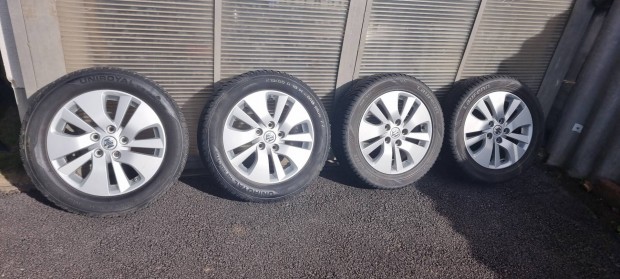 Suzuki 16"- os gyári felni garnitúra eladó