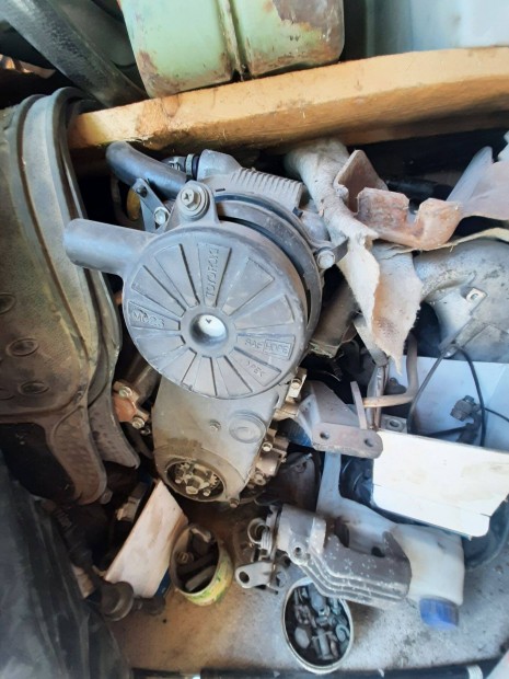 Suzuki 1.3 motor hengerfejel elad!