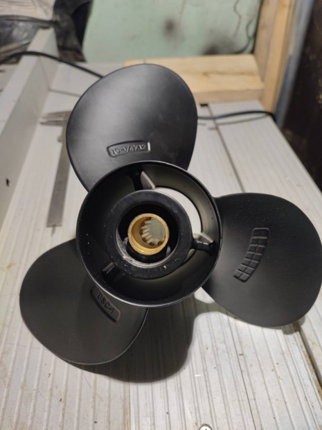 Suzuki 25/30 külmotor Propeller hajócsiga vadonat új 10-1/4x12