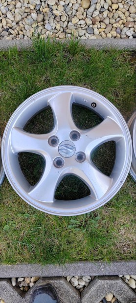 Suzuki 4x100 15"alufelni elad� 