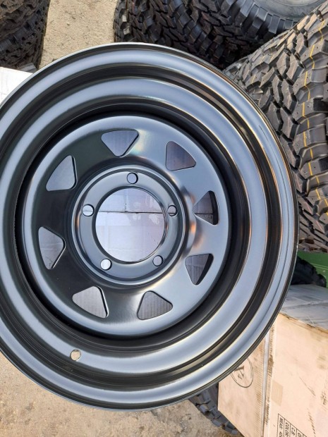 Suzuki 4x4 felni 5x139,7 15x7 ET-25