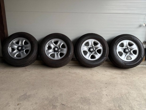 Suzuki 5x114.3 16" lemezfelnik tli gumikkal olcsn