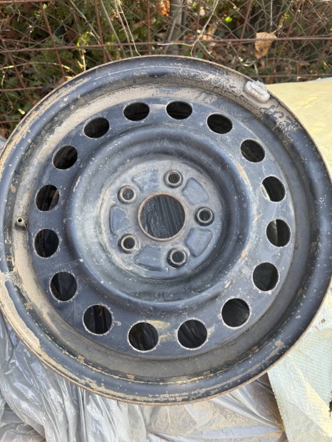 Suzuki 5x114,3 r15 lemezfelni pótkerék