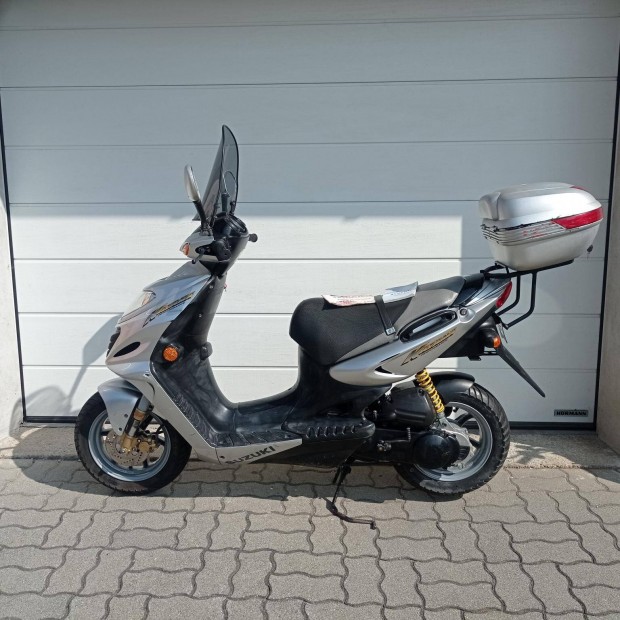 Suzuki AY Katana Magyarországi 2. tulajtól! Szé...