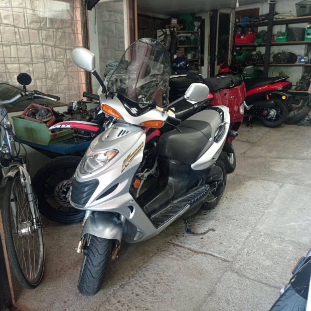 Suzuki AY Katana Magyarországi 2. tulajtól! Szé...