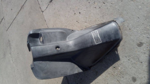 Suzuki Address Tune térdidom